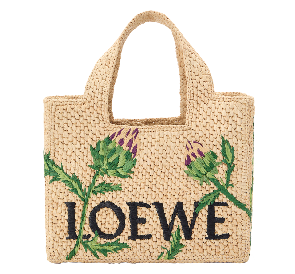 バッグ〈ロエベフォント トート スモール〉［H19.5×W24×D11㎝］¥248,600※予定価格・4月16日発売予定（ロエベ／ロエベ ジャパン クライアントサービス）