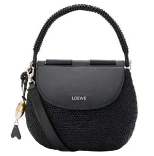 バッグ〈ペスカドール〉［H21×W26×D8㎝］¥487,300※予定価格・5月7日発売予定（ロエベ／ロエベ ジャパン クライアントサービス）