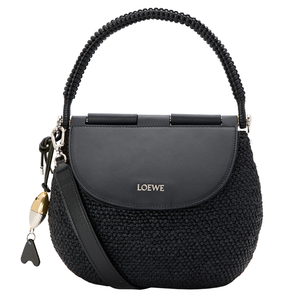 バッグ〈ペスカドール〉［H21×W26×D8㎝］¥487,300※予定価格・5月7日発売予定（ロエベ／ロエベ ジャパン クライアントサービス）