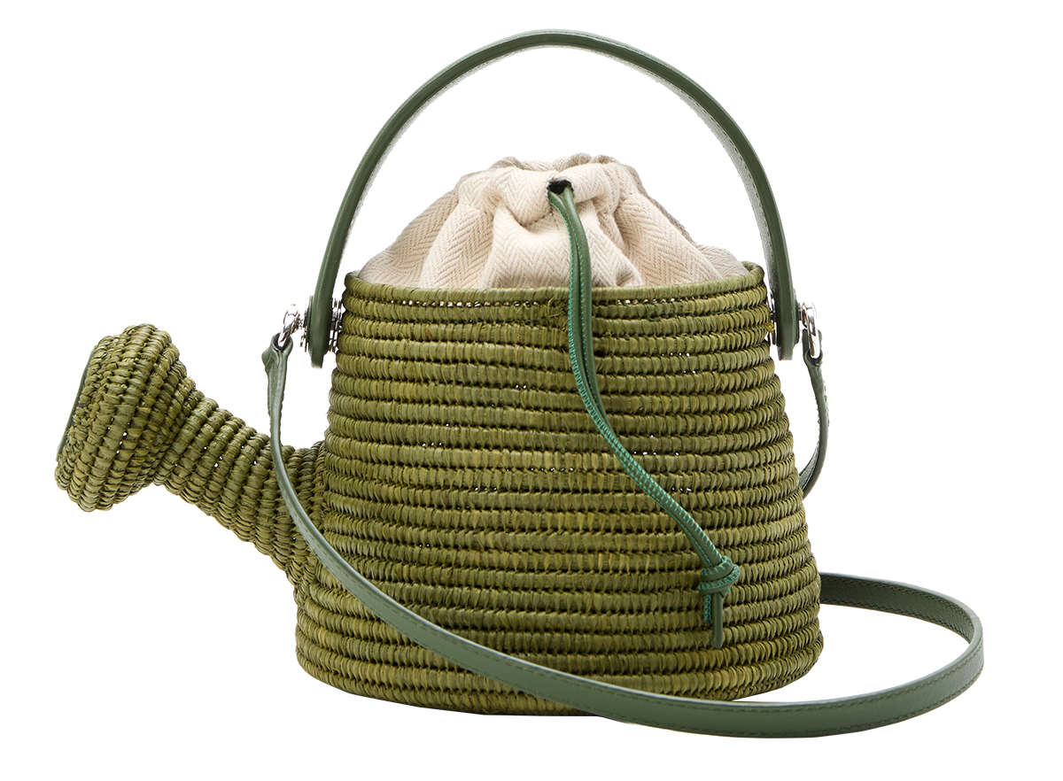 バッグ〈ウォータリングカン〉［H13×W16.5×D16.5㎝］¥270,600※予定価格・4月16日発売予定（ロエベ／ロエベ ジャパン クライアントサービス）