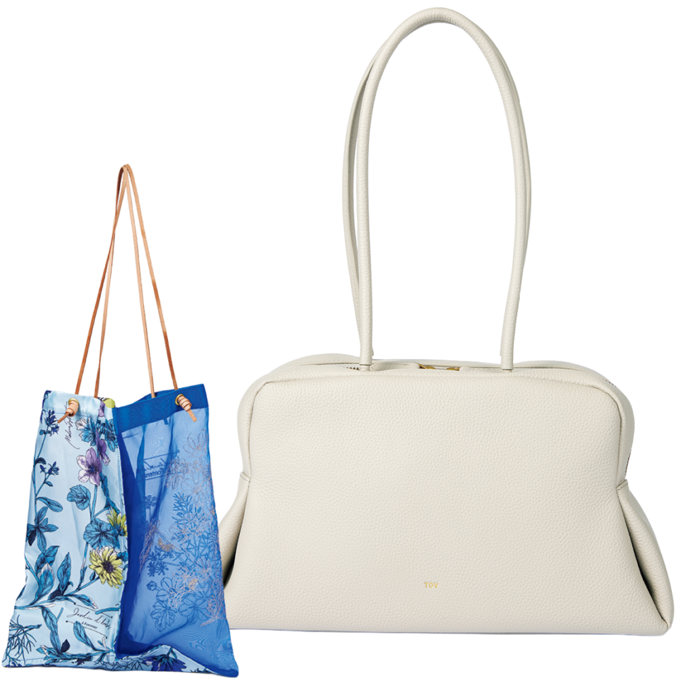 右：アイボリーバッグ［H18×W27×D8.5㎝］¥39,600（TOV／アンソロジー）、左：「こう見えてマチ付き！」スカーフバッグ［H35×W35㎝］¥25,300（マニプリ）