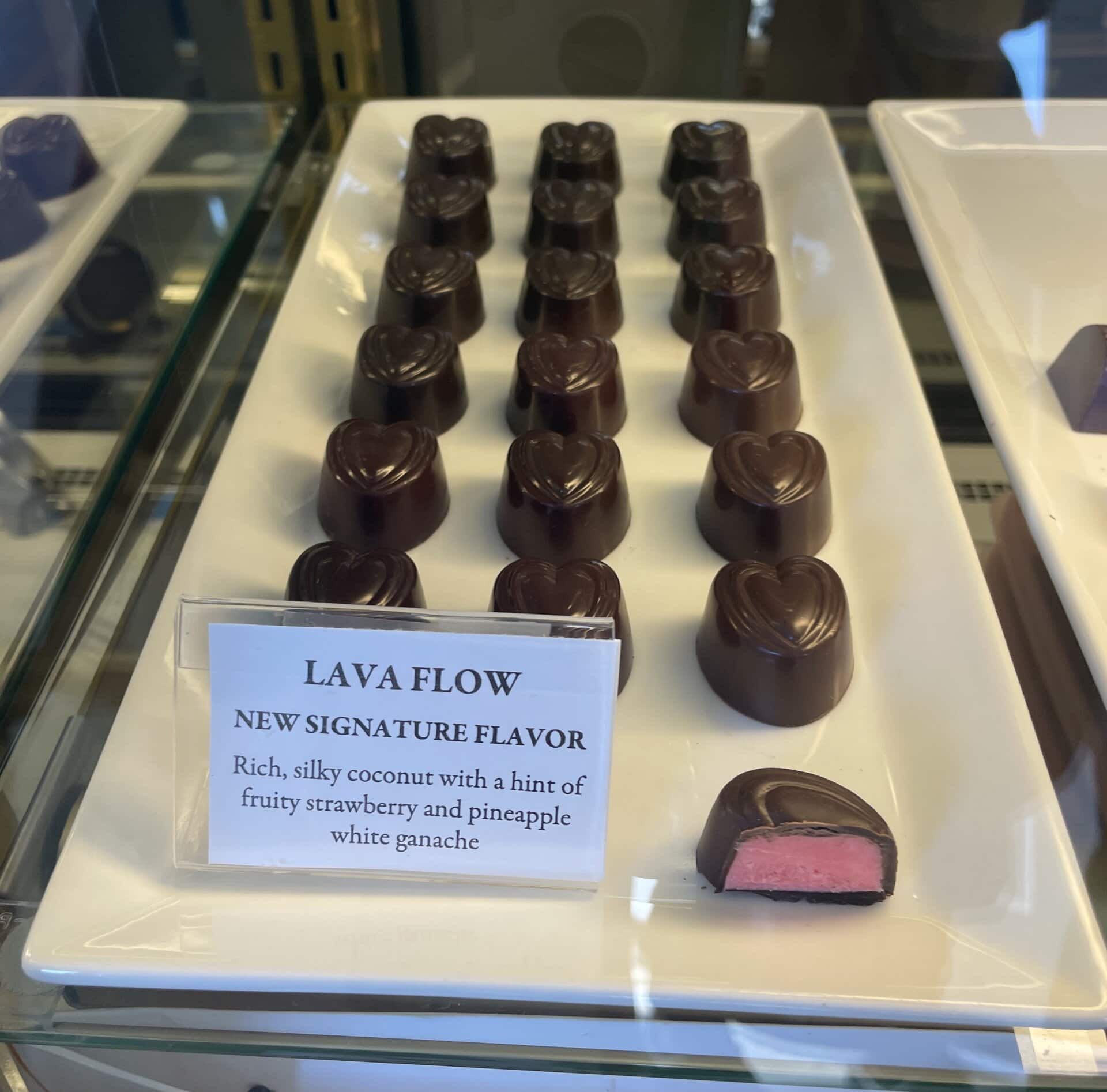 ハワイの代表カクテル・ラヴァーフロウ。飲んだことがない人は、まずこのチョコから試してみて！