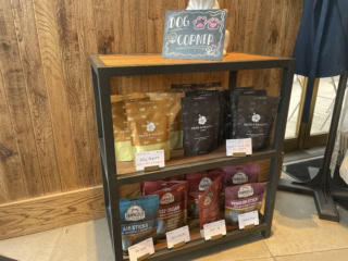 【カカアコ・コウラ店】わんちゃん用のおやつもオリジナル♪