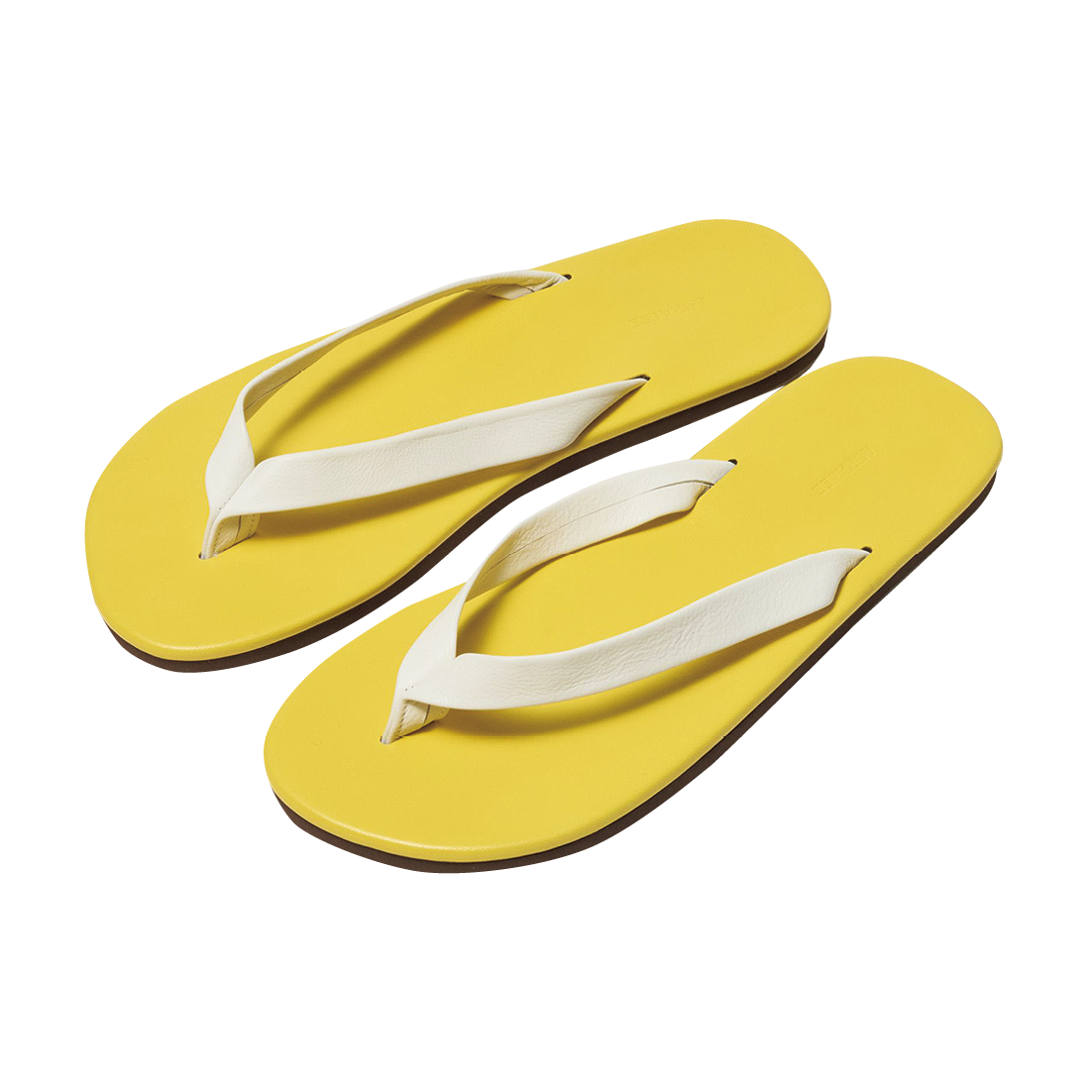 レザーサンダル¥48,400（オーラリー）