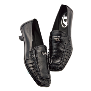 ヒールローファー［ヒール3㎝］¥60,500（ディーゼル／ディーゼル ジャパン）