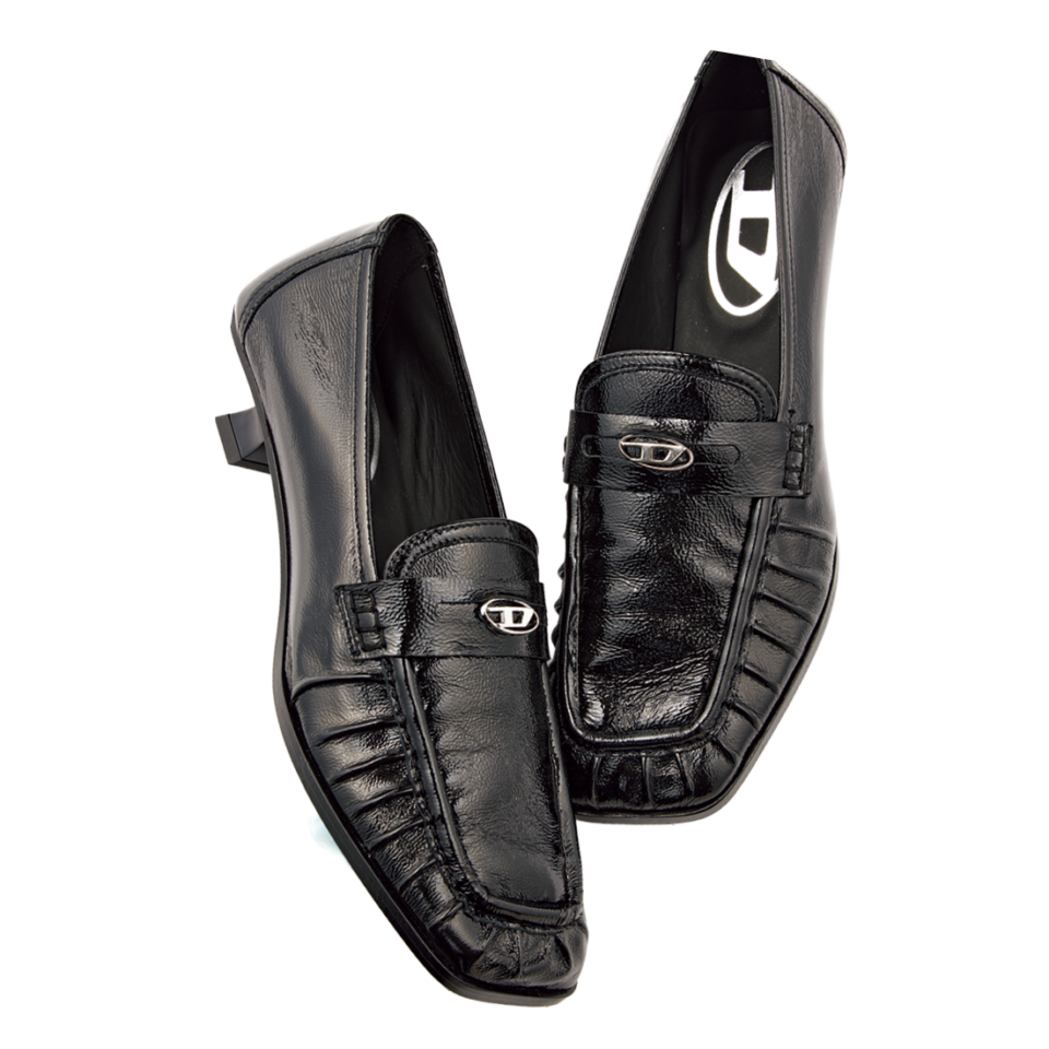 ヒールローファー［ヒール3㎝］¥60,500（ディーゼル／ディーゼル ジャパン）