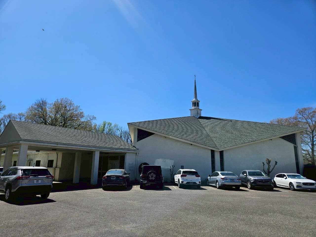 【Full Gospel Tabernacle Church】とても静かな雰囲気です。