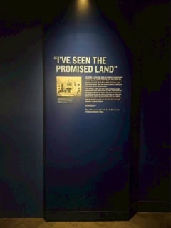 【National Civil Rights Museum】これも有名過ぎるキング牧師の言葉ですね。