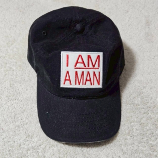 【National Civil Rights Museum】私は2階のおみやげコーナーでこのキャップなどを購入。17.99ドル(日本円で約2,968円)でした。