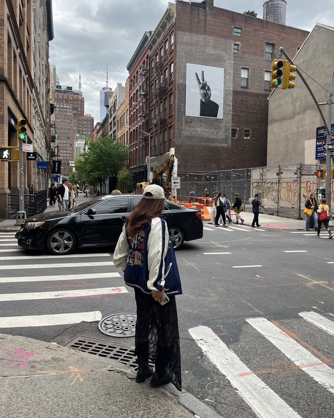 「日本と韓国、NYを行き来しながら、それぞれのトレンドや空気感を肌で感じています。場所が変わると視点も変わるのが面白いです」