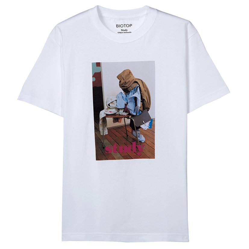 毎回楽しみなコラボTシャツ♡「フランスのカルチャー誌・StudyとのコラボT」Tシャツ¥7,920（スタディ フォー ビオトープ／共にビオトープ）