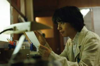 story_幼いころからアイドルを夢見ていたケンジ（望月春希）。高校時代にショーパブに魅せられ、アイという名で働き始めたケンジは、自分らしさを見出し始める。やがてダンサーと恋に落ち、性別適合手術を考えるのだが……。