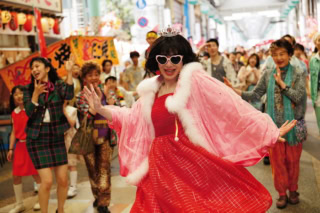 監督：松本優作／出演：望月春希、木村多江、千原せいじ、中村 中、MEGUMI、星田英利、藤原紀香、斎藤工　ほか／配信：現在、Netflixにて独占配信中 © Netflix