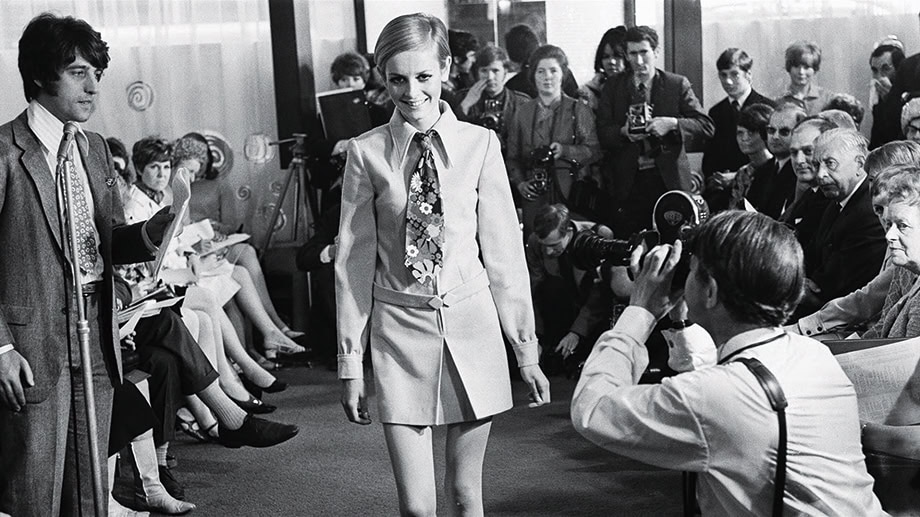 story_1965年、16歳でモデルデビューしたツイッギーは、あっという間にスターとなり、スウィンギング・ロンドンの象徴に。そんな彼女本人のアーカイブ映像や、ポール・マッカートニー、ブルック・シールズなどゆかりのある著名人のインタビューで綴る彼女のドキュメンタリー。