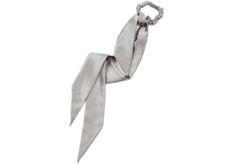 JEANNE Ribbon in Silk in Silver ¥6,050（TRESSE／トレス オンライン）