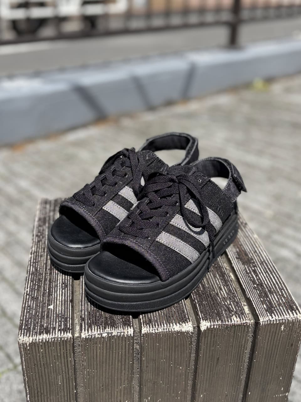 「GAZELLE BOLD SANDAL W」￥12,100（アディダス オリジナルス）