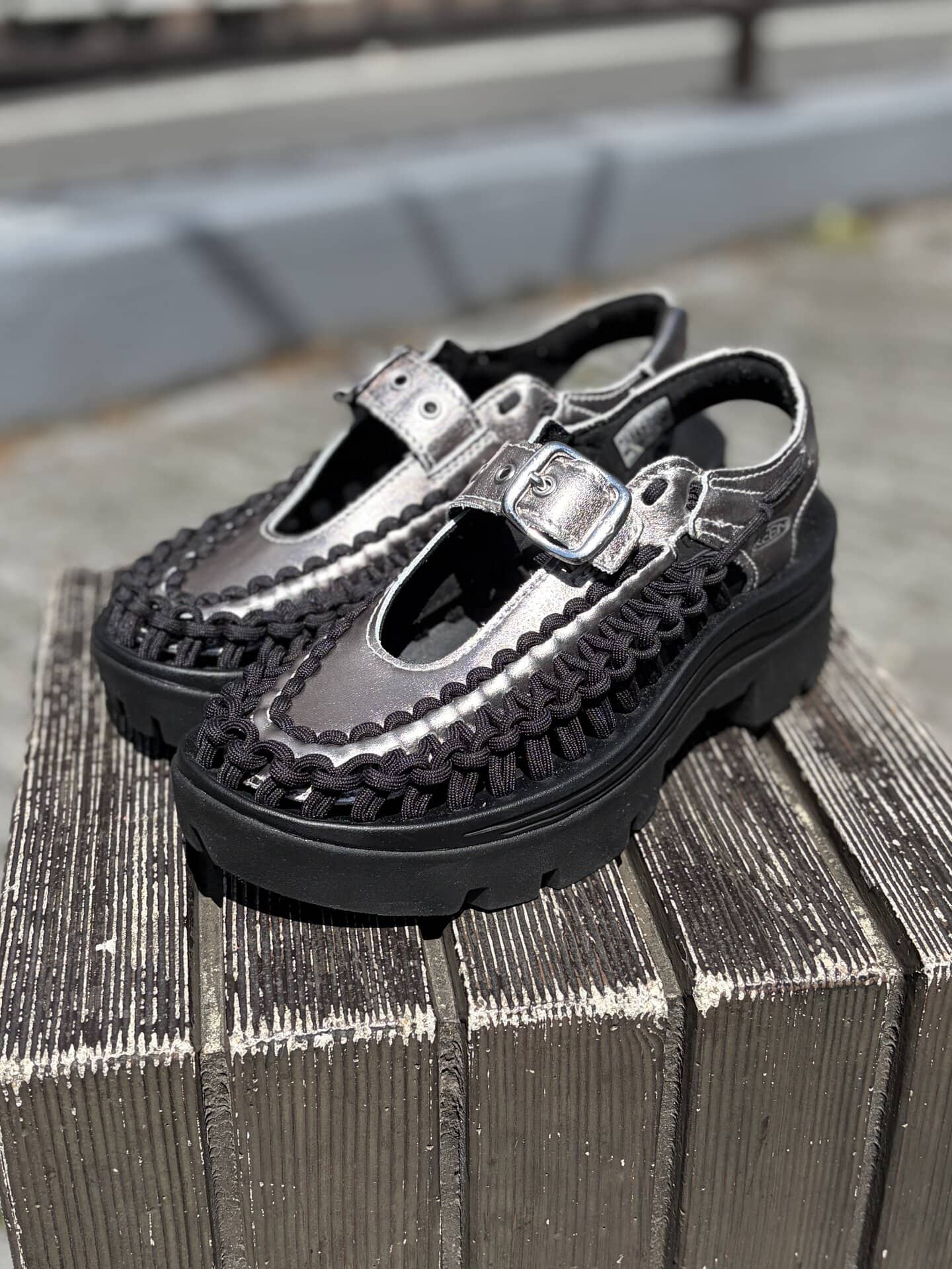 「 UNEEK PLT MARY JANE」￥19,800（キーン）