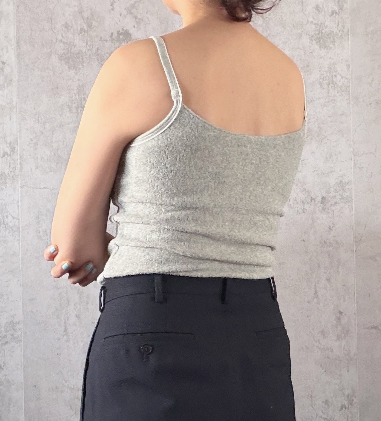 バックスタイルもシンプルに徹したデザインなのがイイ！