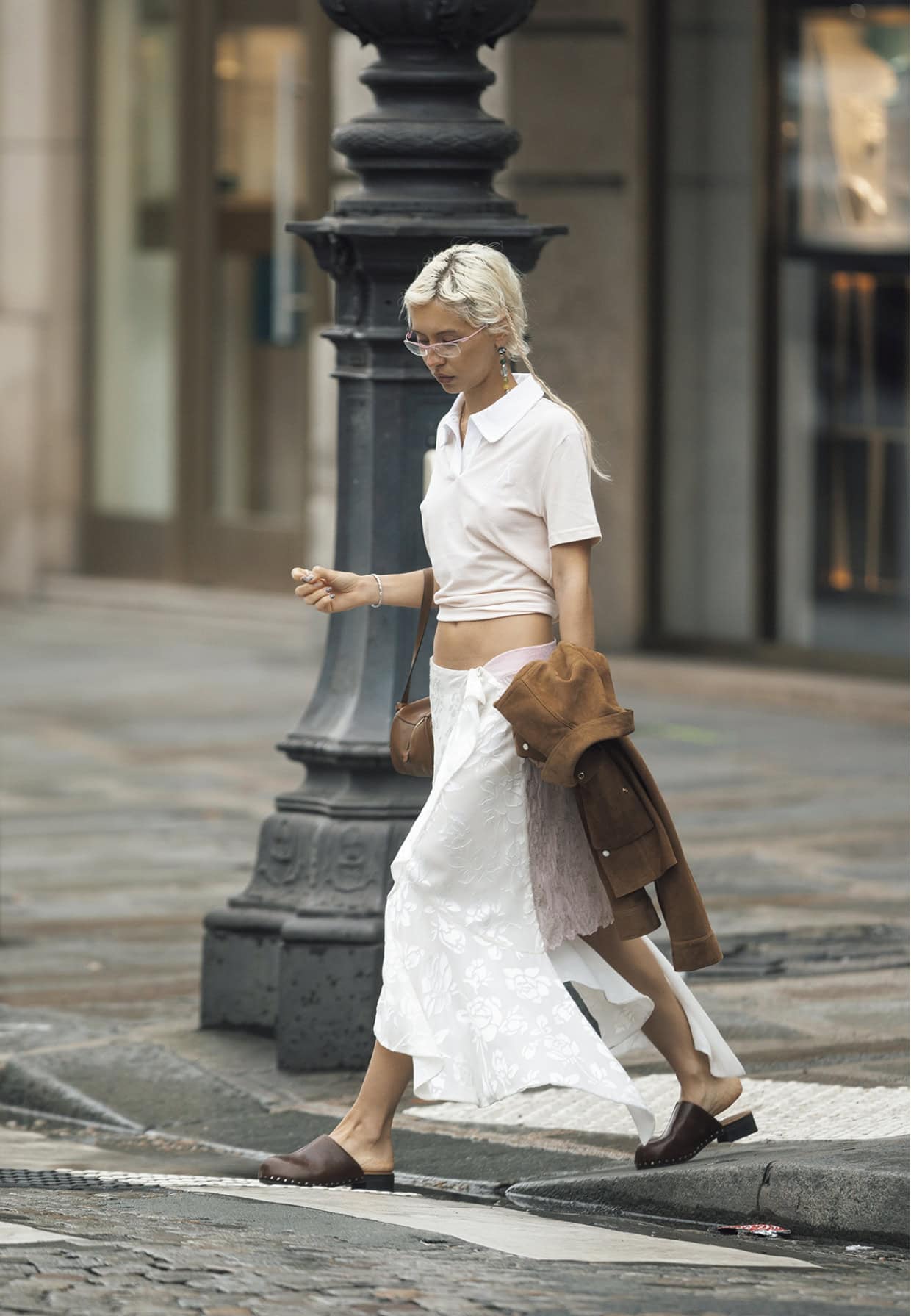 アントワープ出身の注目株、ジュリーケーゲルのスカートをいち早く取り入れるアイリス。