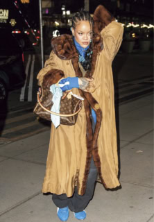 ルイ・ヴィトンの名作「スピーディ」を自分らしくカスタマイズ。