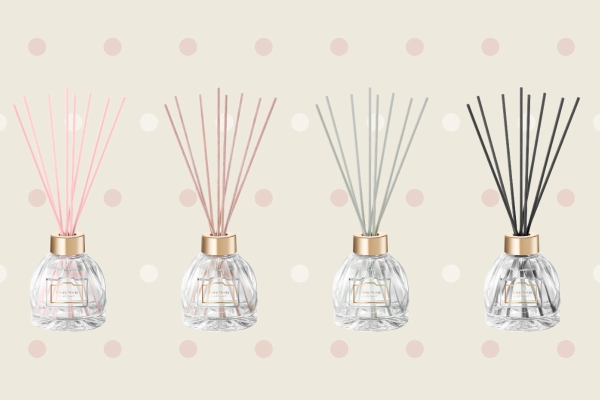 ブーケをイメージしたというドーム形状のグラスベースは、置いておくだけで日常を凛と華やかにしてくれます。 さらに嬉しいのが、リードスティックの色を選べること！お部屋のインテリアに合わせてカスタマイズできるので、自分だけの特別な一台が作れます！