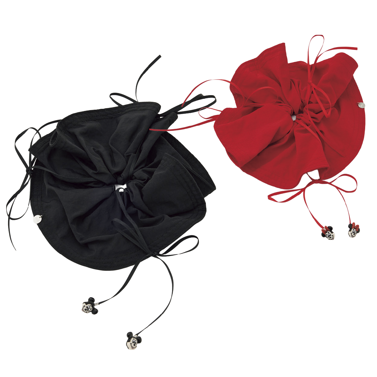 シュシュ各￥3,850（共にDisney SERIES CREATED by MUS／バロックジャパンリミテッド）