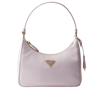 バッグ〈プラダRe-Edition 2005〉［H18×W22×D6.5㎝］¥181,500※予定価格（プラダ／プラダ クライアントサービス）