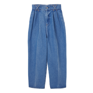 デニムパンツ¥49,500（チノ／モールド）