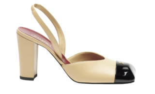 シューズ［ヒール9㎝］¥209,000※予定価格（シャネル／シャネル カスタマー ケア センター）