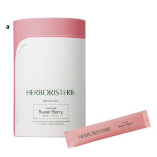 a 女性のホルモンバランスやめぐりをサポートするザクロやメリッサなどを配合。HERBORISTERIE フェムカフェ スウィートベリー 2g×28包 ¥3,888（コスメキッチン）