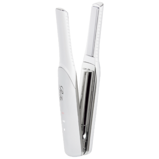 まるでプロの指先のように繊細なアレンジが可能。リファフィンガーアイロン ST ホワイト ¥14,500（MTG）