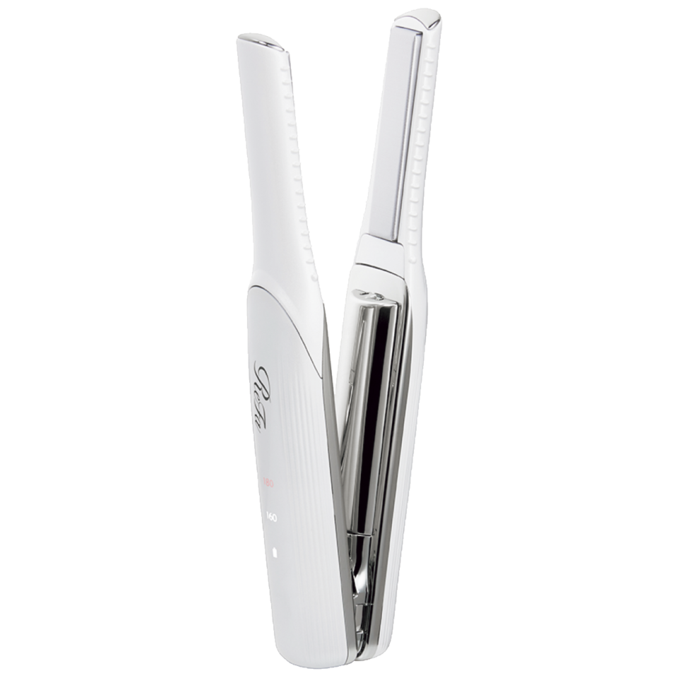 まるでプロの指先のように繊細なアレンジが可能。リファフィンガーアイロン ST ホワイト ¥14,500（MTG）