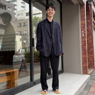 初夏のジャケットコーデは【ビーサンでハズす】が正解！メンズに学ぶ、目からウロコの洒落テクニック