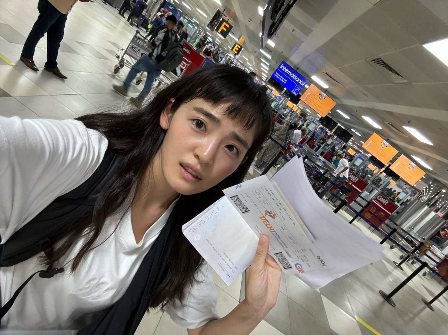 湯舟から10分で旅支度、着陸後ビザカウンターへ全力疾走！ 旅ガール清水みさと【インド】へ。