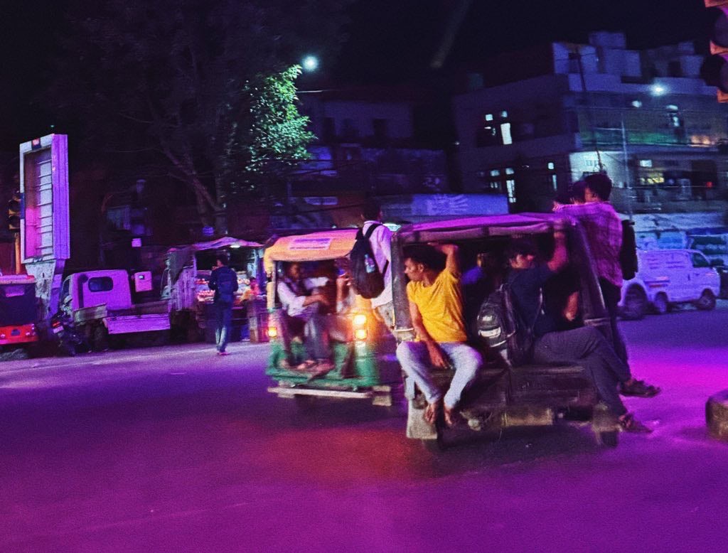 湯舟から10分で旅支度、着陸後ビザカウンターへ全力疾走！ 旅ガール清水みさと【インド】へ。