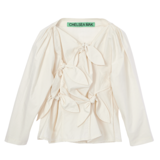 ノットデザインのリボンに注目。¥88,000（チェルシー マック／アダム エ ロペ）