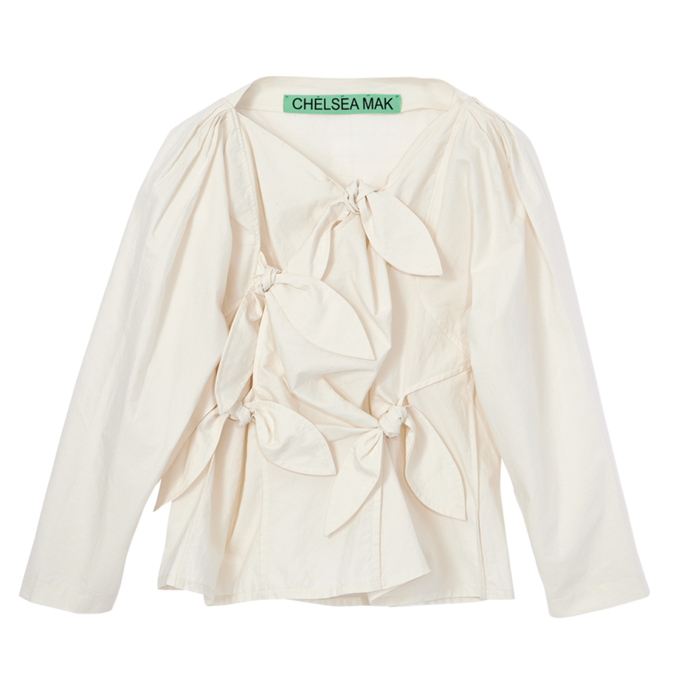 ノットデザインのリボンに注目。¥88,000（チェルシー マック／アダム エ ロペ）