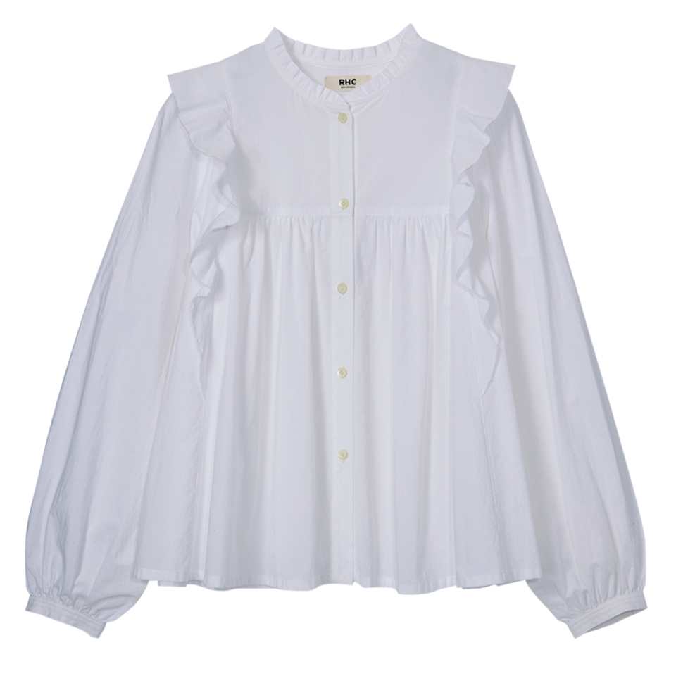 肩から落ちる縦フリルが着映えをお約束。¥23,100（RHC／RHC ロンハーマン）