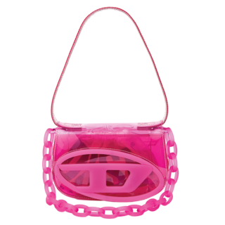 小物できかせるなら濃いめピンクもあり。¥68,200（ディーゼル／ディーゼル ジャパン）