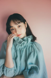 Ruffle Neck Blouse￥19,800