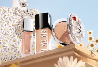 ベースから夏のディオール肌に!コンパクトも可愛すぎる!ディオールスキン フォーエヴァー グロウ ルミナイザー 003 サン-キスド ¥9,570、 ディオールスキン フォーエヴァー ヌード ブロンズ グロウ 032 ピンク ブロンズ¥9,570(公式オンライン数量限定)、ディオールスキン フォーエヴァー グロウ マキシマイザー 630 サンバースト¥ 6,270(パルファン・クリスチャン・ディオール)※4月17日数量限定発売