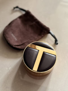 ツヤと輝きで手軽に品格大人肌!【トム フォード ビューティ】のスキンケア発送クッションファンデ