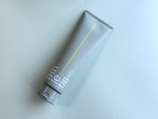 時短とあなどるなかれ。しっかりシャントリした感じに仕上がるからプールの後に愛用中!リフレッシング シャンプーバーム ビッグサイズ240g¥5,500(アスレティア)※6月5日数量限定発売