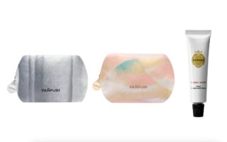 期間中、PAÑPURIの商品を¥13,000以上お買い上げのお客さまに、数量限定でかわいいポーチとハンドクリームをプレゼント!【内容】サイアミーズウォーター ハンドクリーム 10mLサンプル1個・PAÑPURIオリジナルポーチ(ロウムード/デュウメモリー)1種*オリジナルーチは、ロウムードorデュウメモリーからお選びいただけます。*在庫が無くなり次第、終了させていただきます。*お⼀⼈様につき1セットとさせていただきます。