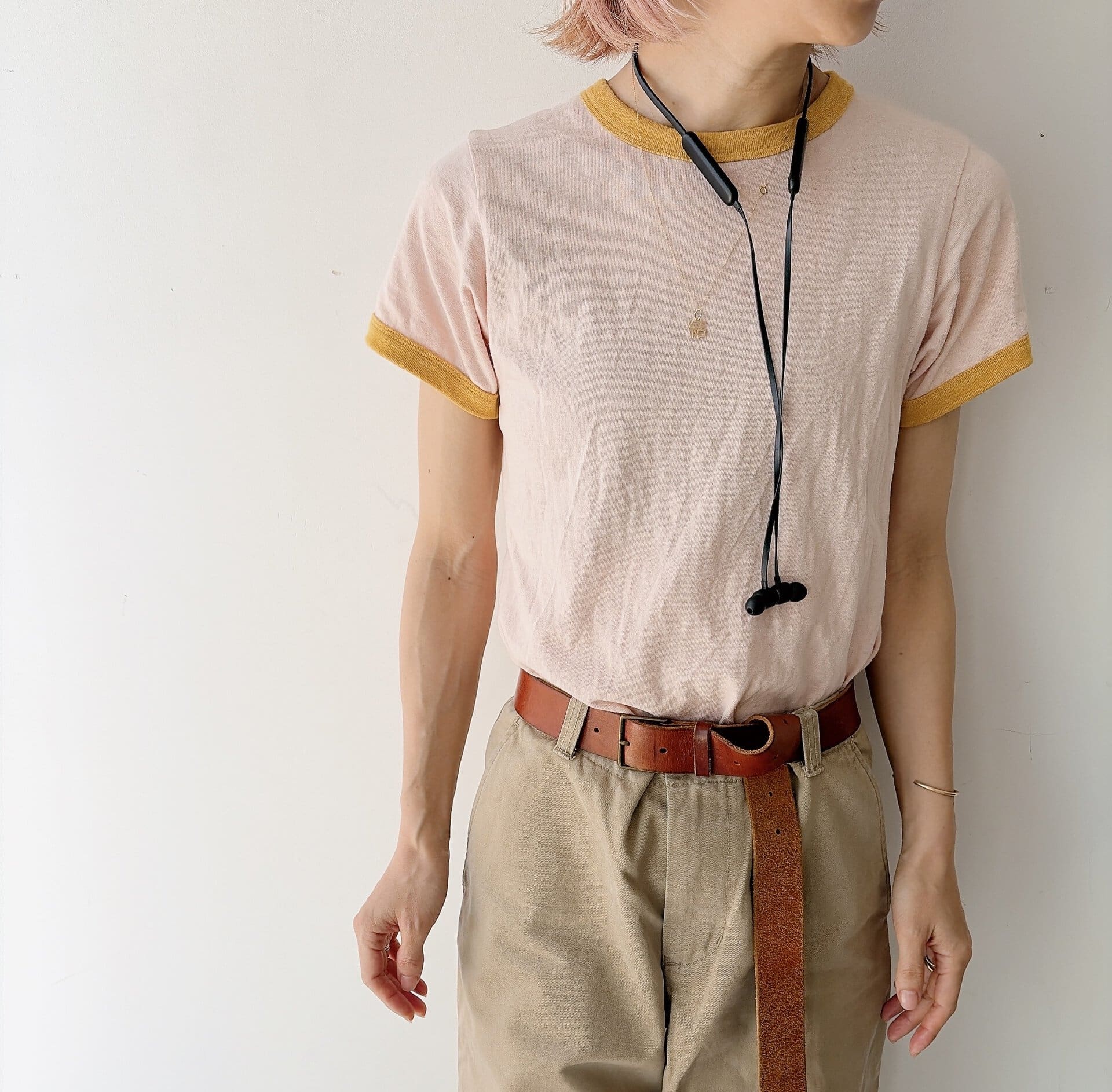 偶然、現場で会ったエディターの間仁田さんが色違いを着ていたので撮らせてもらいました！こっちのカラーも可愛い。