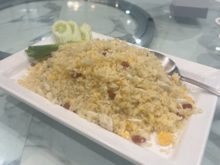 Somboon Seafodのこちらも名物炒飯。甘くてクセになります。