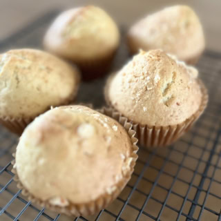 粉チーズを加えたアレンジもおすすめ。ほんのり塩気が加わり、朝食にもぴったりの味わいに!