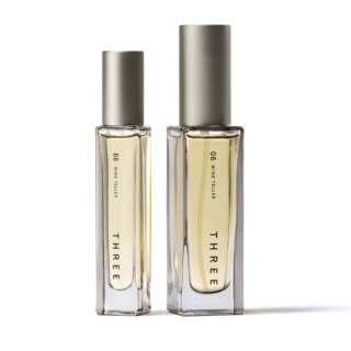 10mLと30mLの2サイズ展開で、持ち運び用にも自宅用にも使いやすい仕様。06 WIND TELLER ＜オードトワレ＞10mL ¥5,720、30mL ¥12,100 （THREE）※7月3日発売