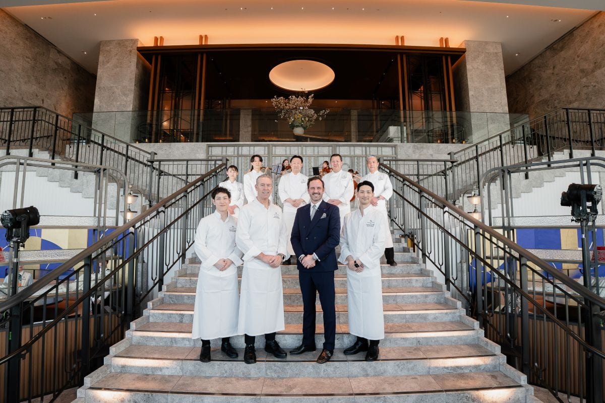 カクテルレセプションが行われた29階「ピーコック・アレー」に全シェフが集結。