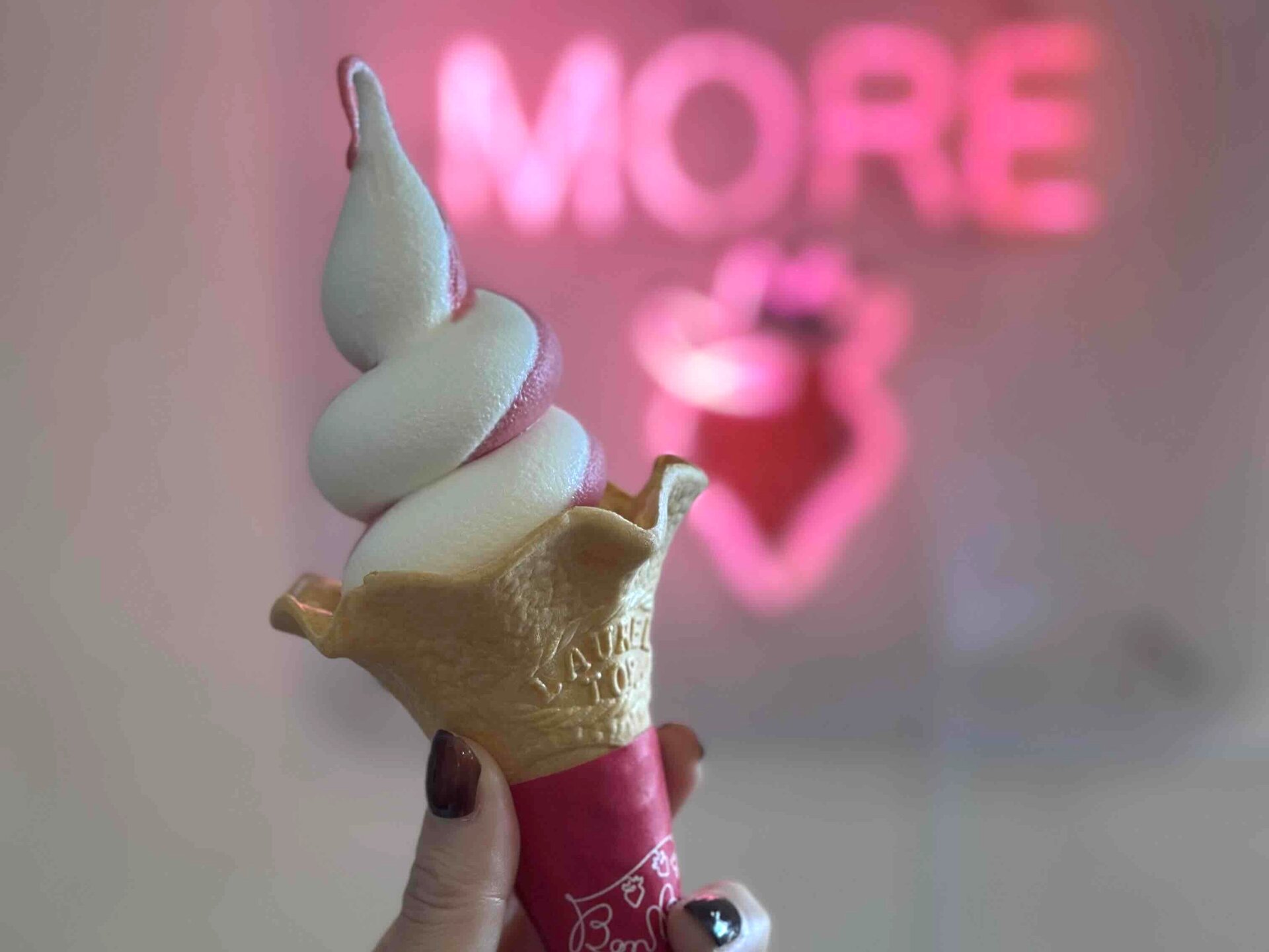 「いちごBonBonBERRY」のアイス